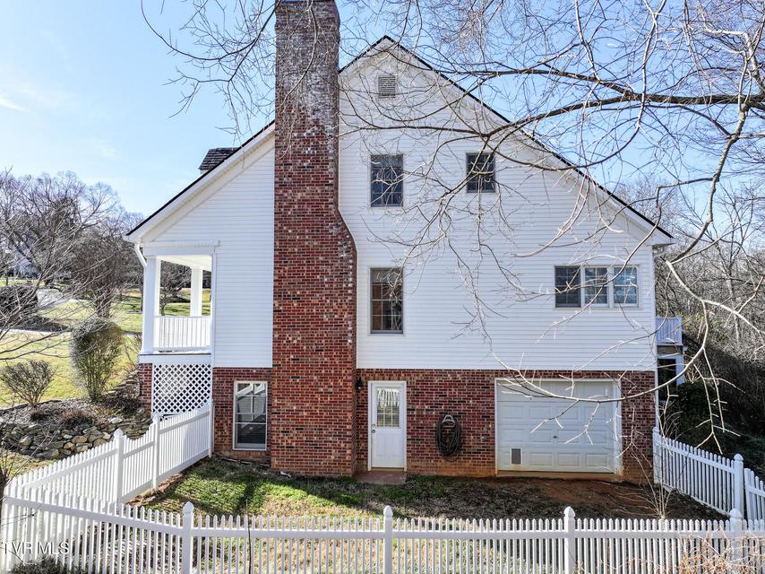 Photo #5: 104 Magnolia Drive