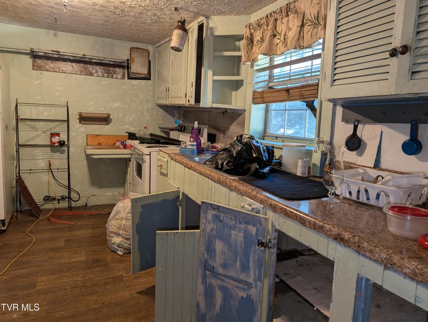 Photo #8: 918 Independence Drive