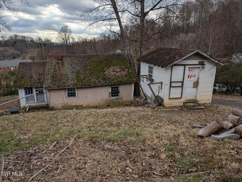 Photo #10: 918 Independence Drive