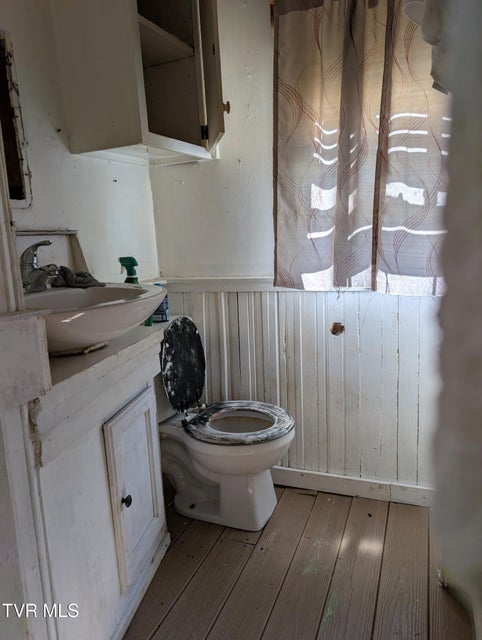 Photo #12: 918 Independence Drive