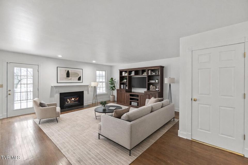 Photo #31: 104 Magnolia Drive