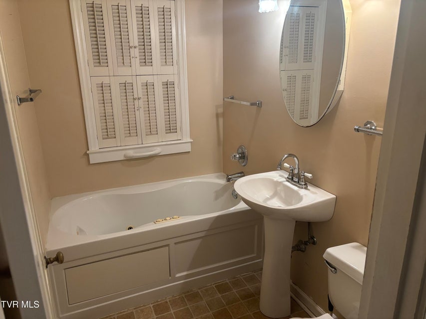 Photo #9: 902 Tusculum Boulevard