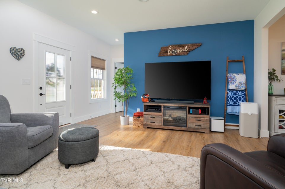 Photo #2: 285 New Hope Road