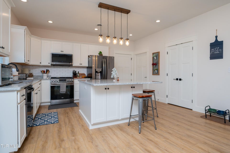 Photo #7: 285 New Hope Road