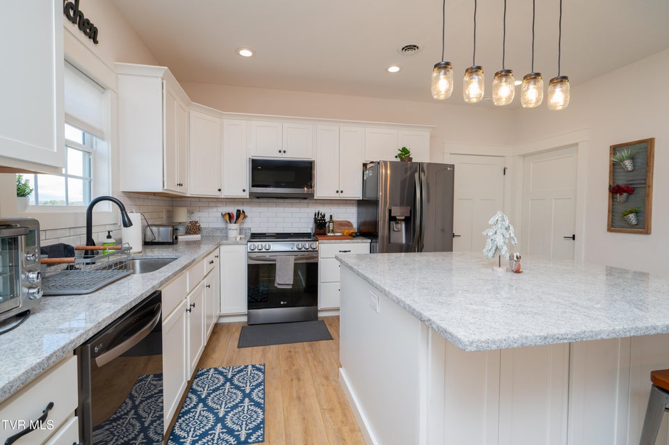 Photo #9: 285 New Hope Road