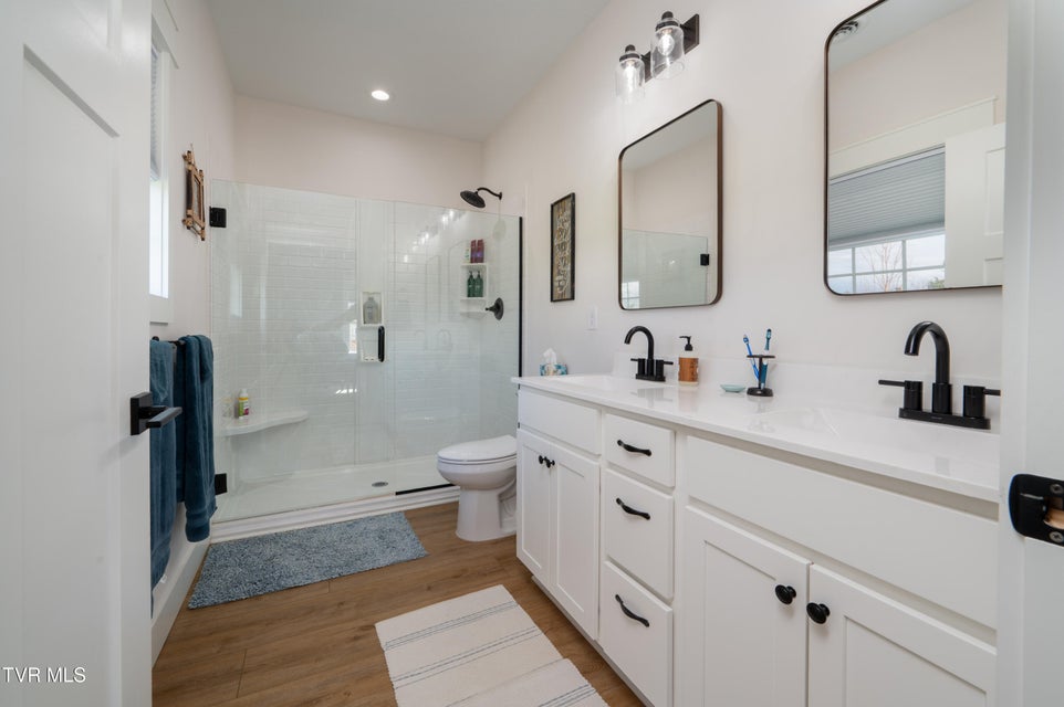 Photo #13: 285 New Hope Road