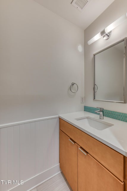 Photo #20: 715 Hollyhill Road