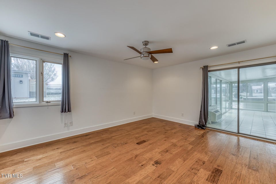 Photo #28: 715 Hollyhill Road