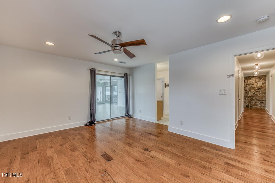 Photo #29: 715 Hollyhill Road