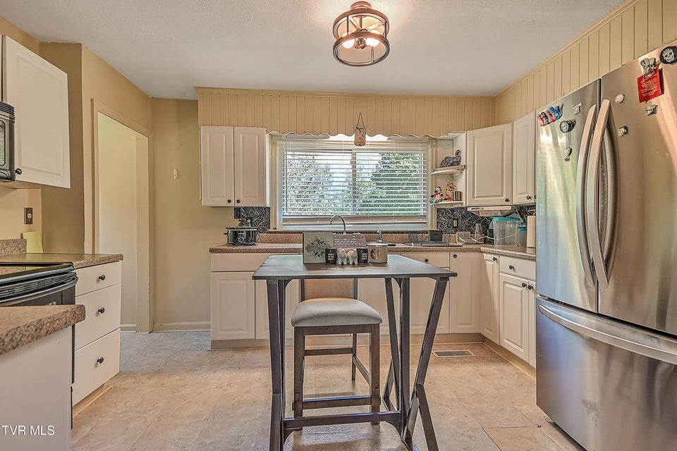 Photo #9: 16153 Baytree Road