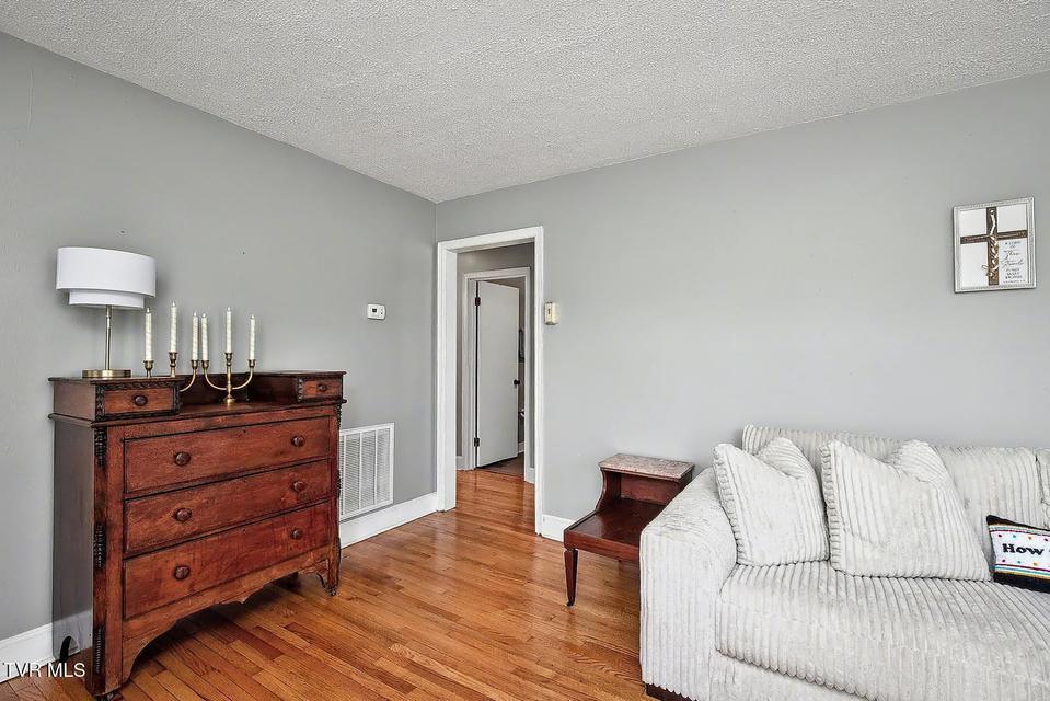 Photo #9: 209 Tennessee Street