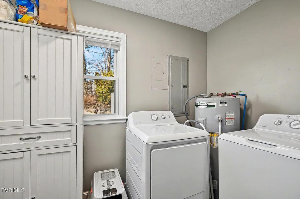 Photo #14: 209 Tennessee Street