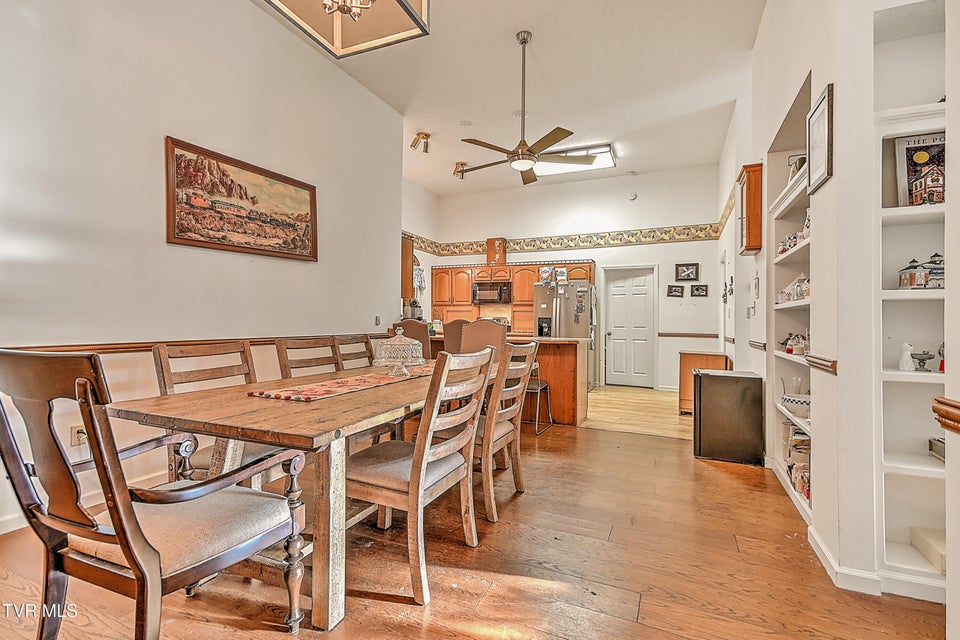 Photo #5: 42 Platinum Court