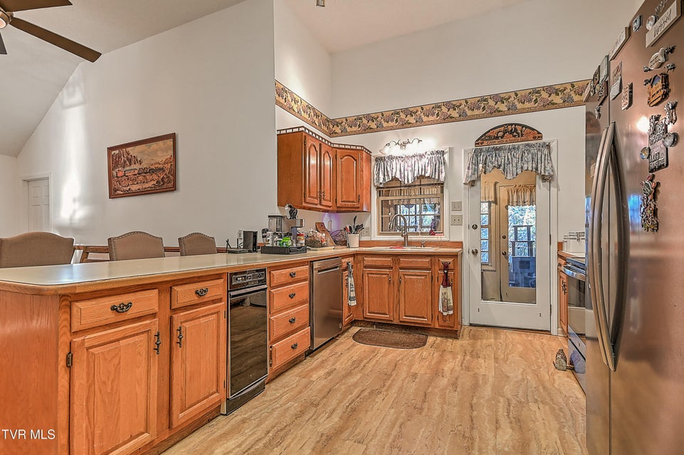 Photo #9: 42 Platinum Court