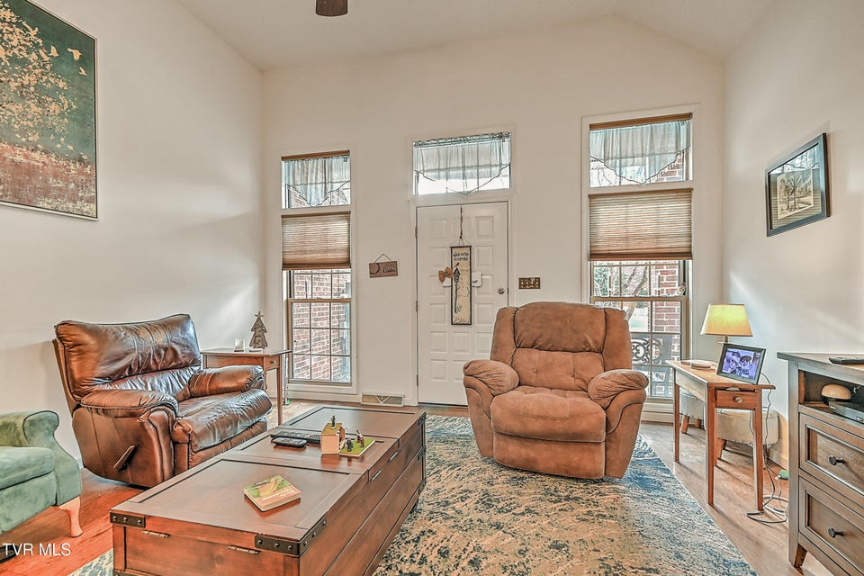 Photo #13: 42 Platinum Court