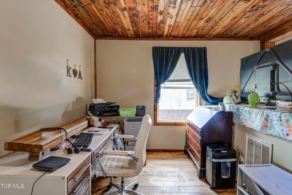 Photo #9: 1820 Ridgeway Drive