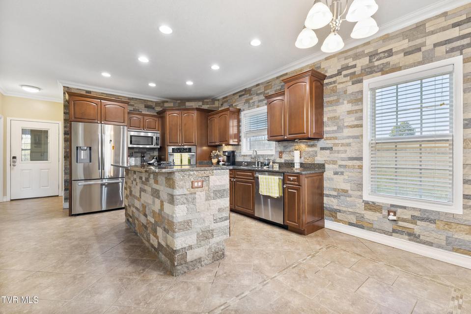 Photo #18: 3017 Hardy Road