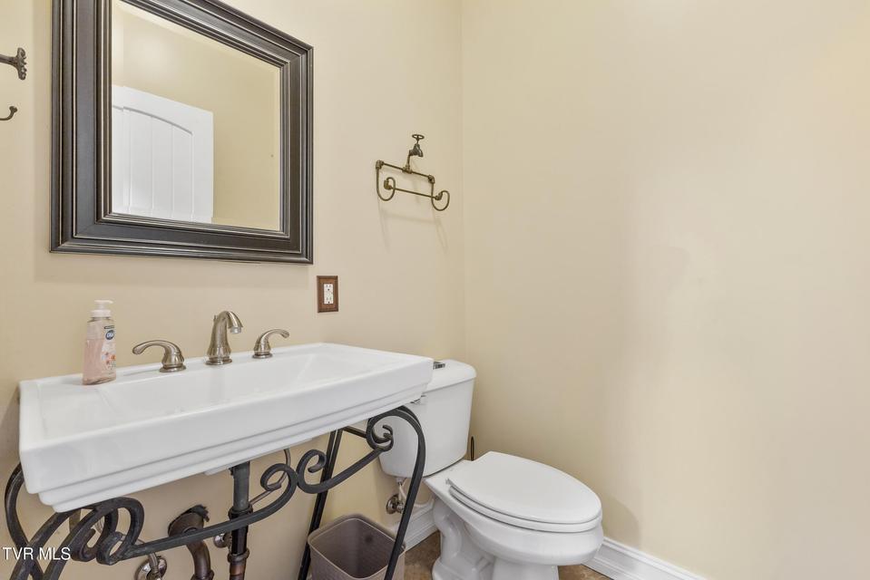 Photo #26: 3017 Hardy Road