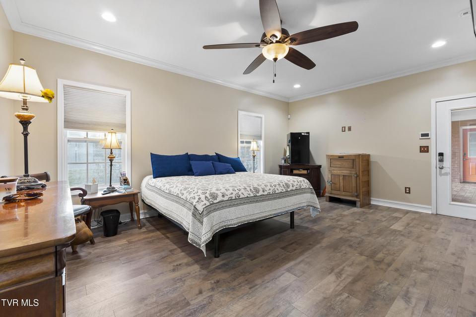 Photo #34: 3017 Hardy Road