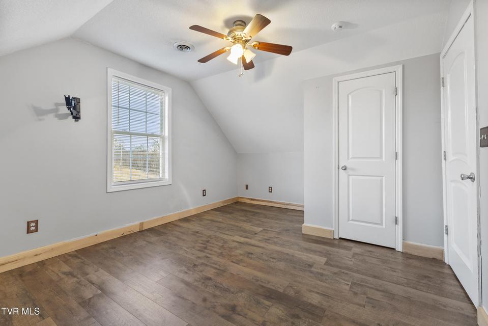 Photo #47: 3017 Hardy Road