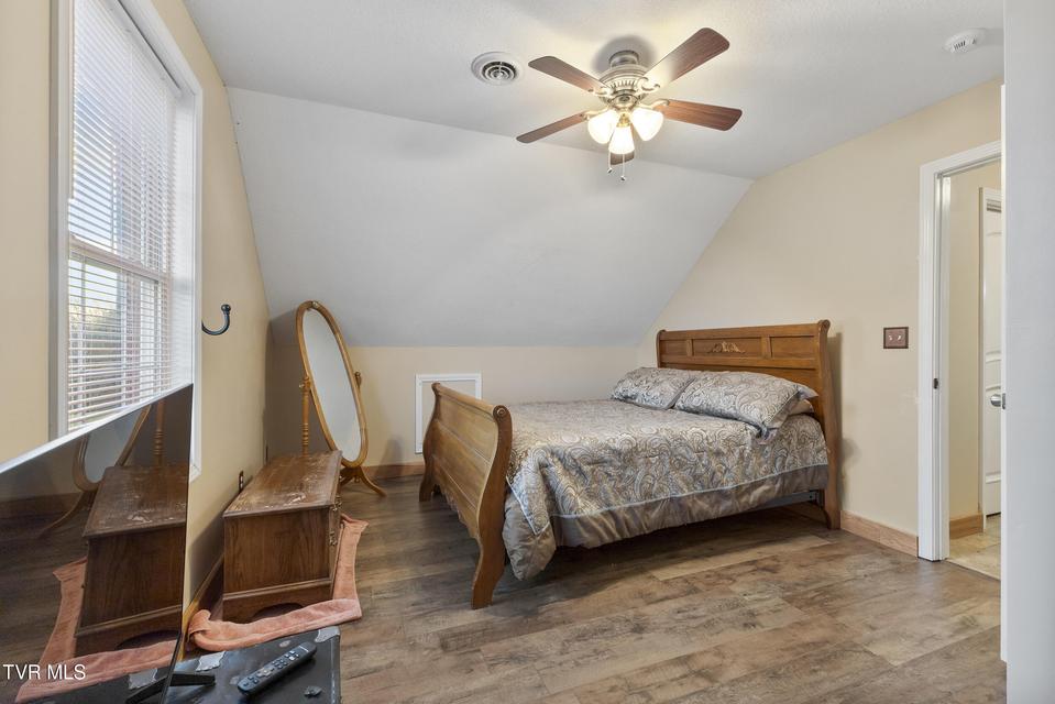 Photo #52: 3017 Hardy Road