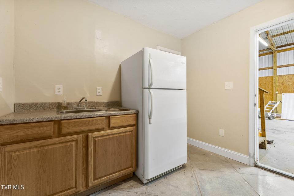 Photo #61: 3017 Hardy Road