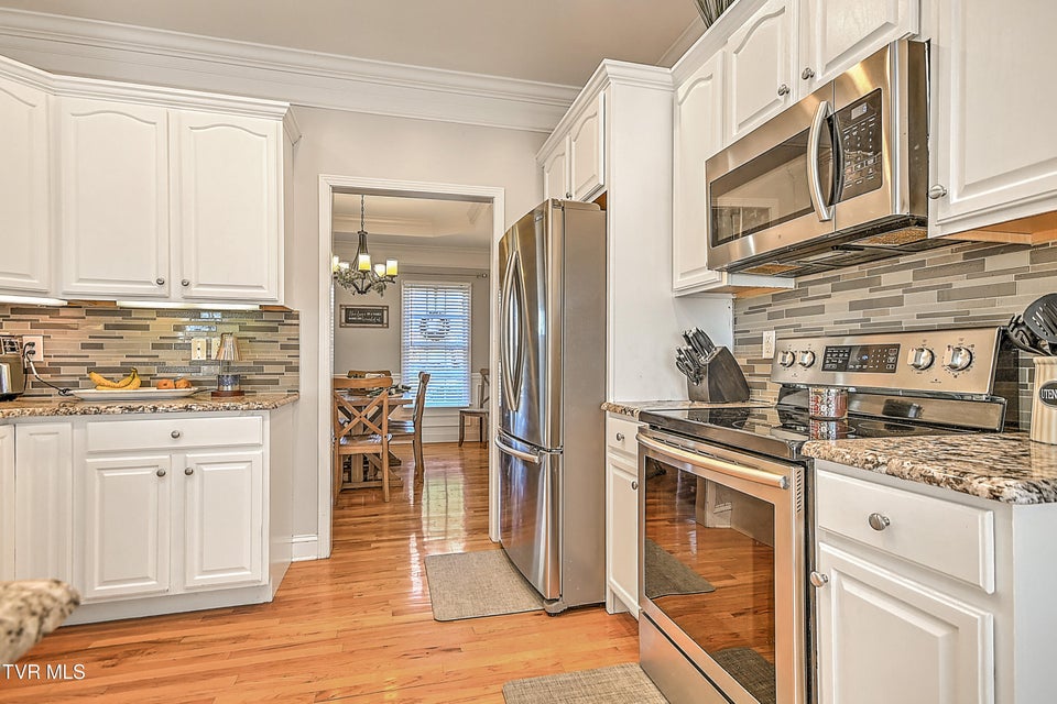 Photo #15: 616 Kings Ridge Drive