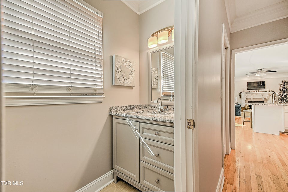 Photo #27: 616 Kings Ridge Drive