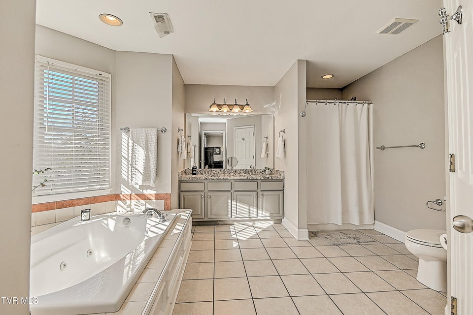 Photo #47: 616 Kings Ridge Drive