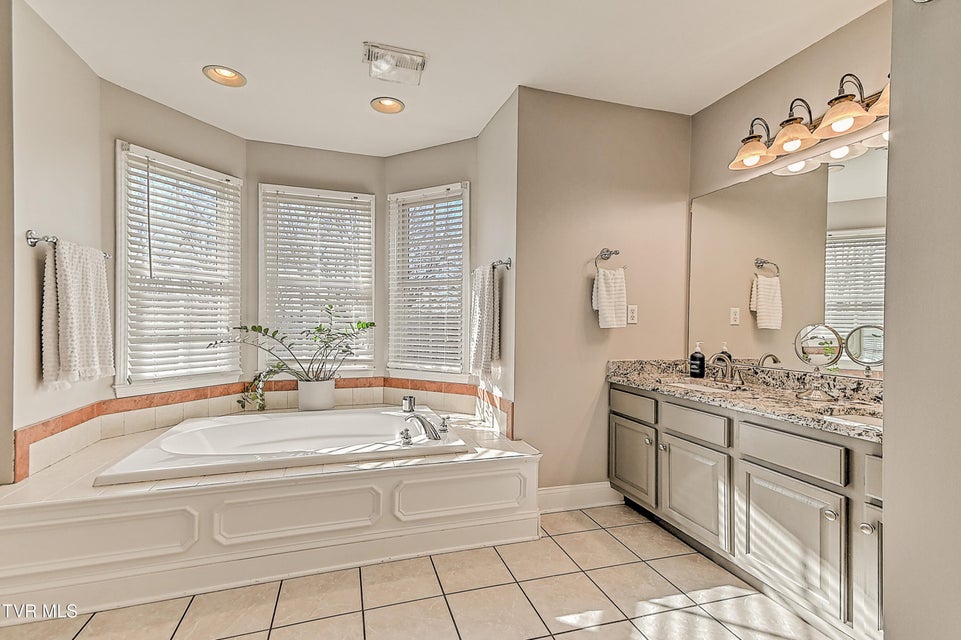 Photo #48: 616 Kings Ridge Drive