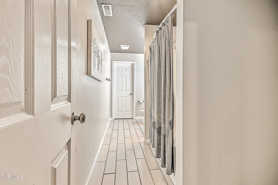 Photo #52: 616 Kings Ridge Drive