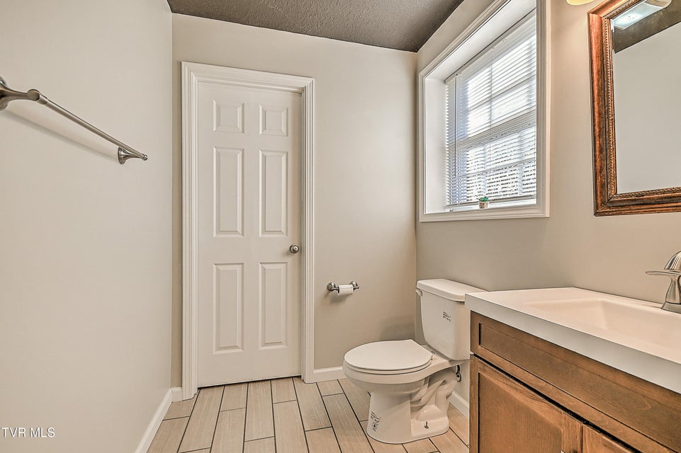 Photo #53: 616 Kings Ridge Drive