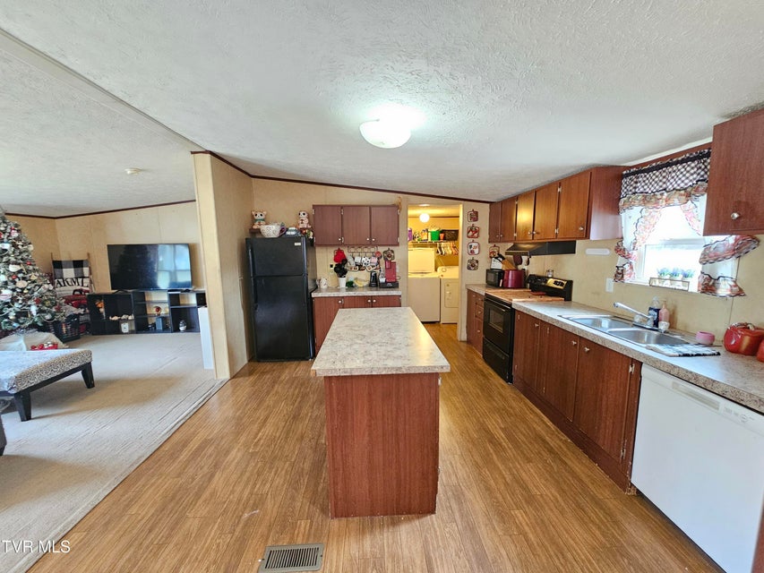 Photo #27: 1770 Highway 91 