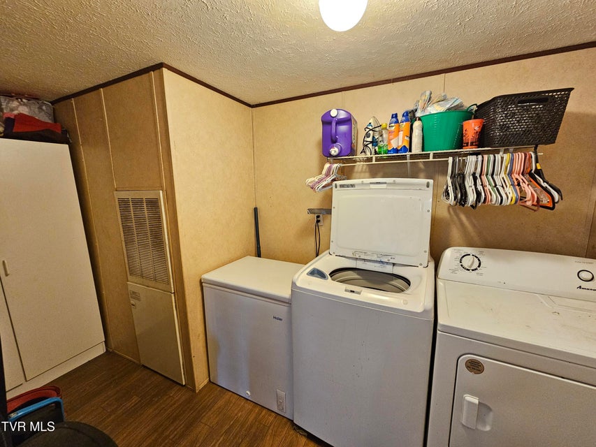 Photo #40: 1770 Highway 91 