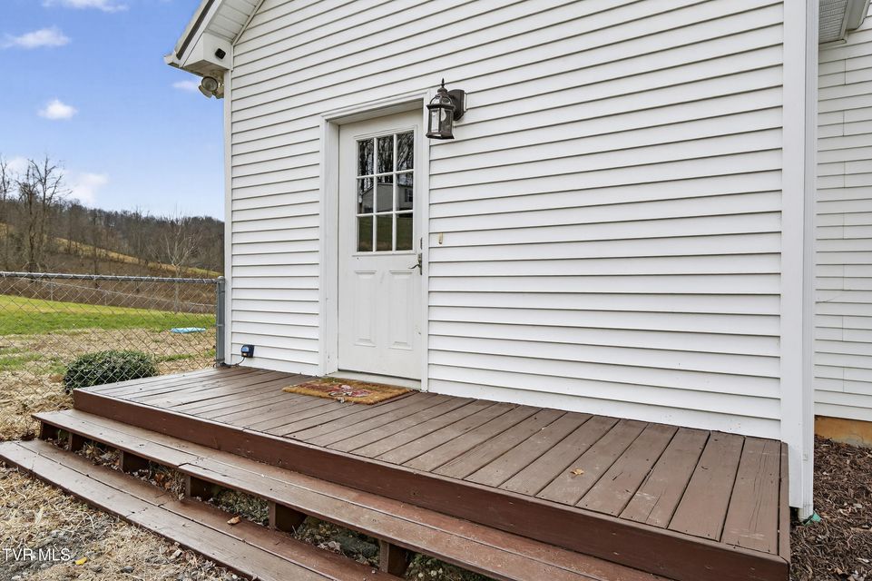 Photo #4: 17968 Overlook Dr 