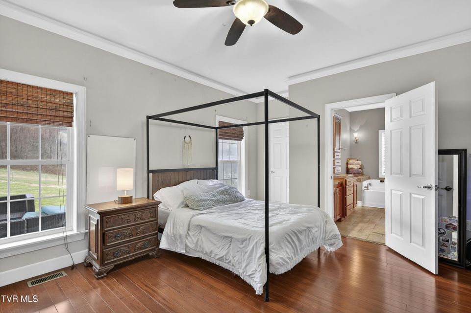 Photo #21: 17968 Overlook Dr 