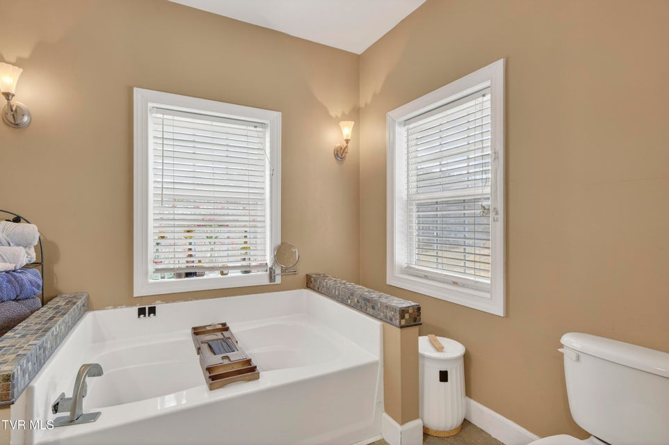 Photo #23: 17968 Overlook Dr 