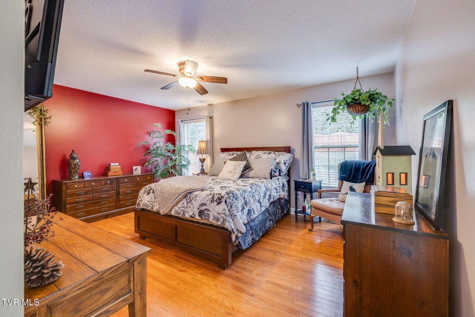 Photo #16: 220 Haley Walk