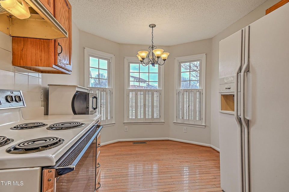 Photo #11: 15336 Woodstone Circle