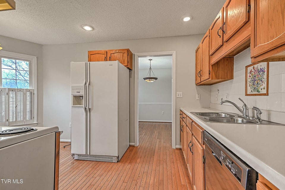 Photo #13: 15336 Woodstone Circle