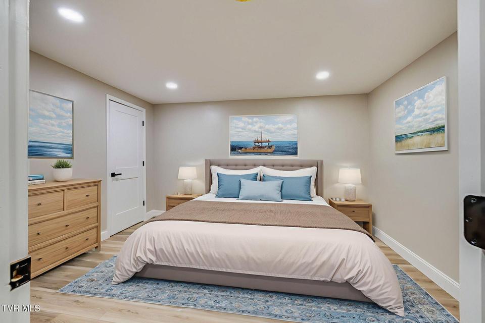 Photo #32: 166 Ebenezer Road