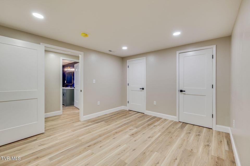 Photo #35: 166 Ebenezer Road