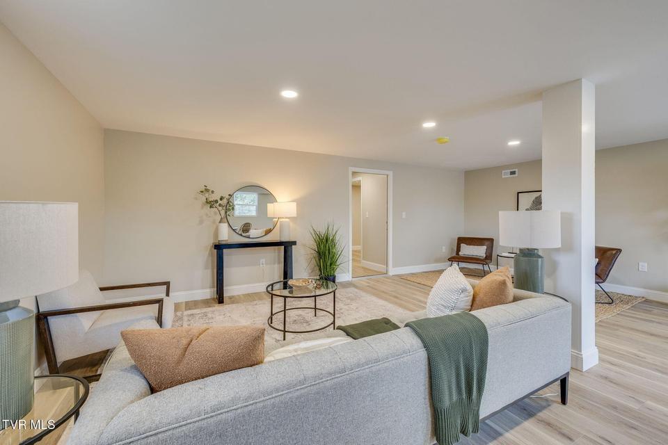 Photo #37: 166 Ebenezer Road