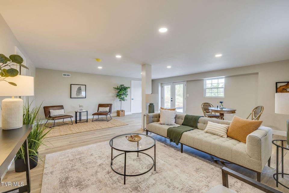 Photo #38: 166 Ebenezer Road