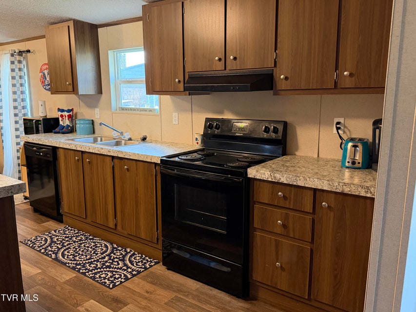 Photo #10: 249 Dabeej Drive