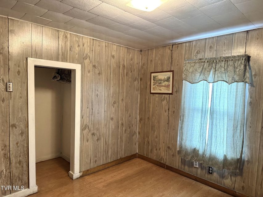 Photo #12: 30 Albemarle Street