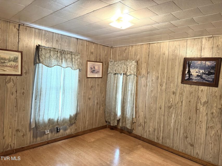 Photo #13: 30 Albemarle Street