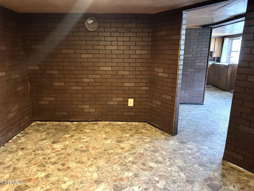 Photo #16: 30 Albemarle Street