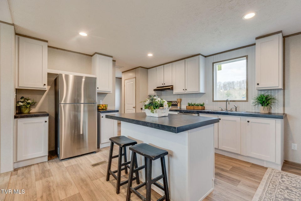 Photo #8: 899 Milburnton Road