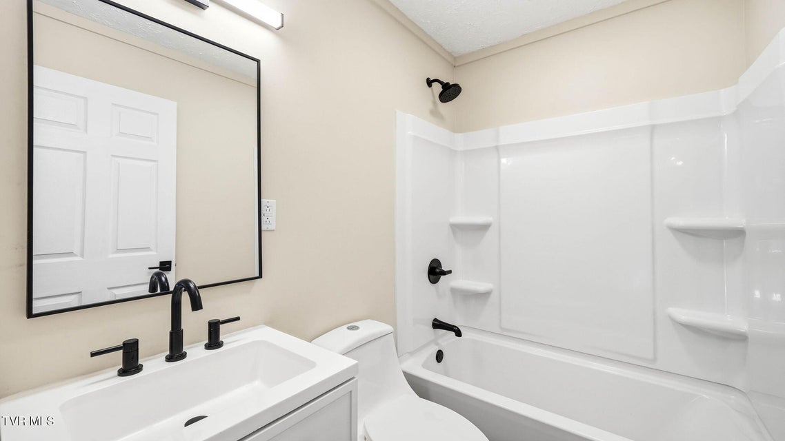 Photo #7: 2020 Holly Street